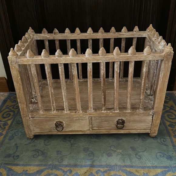 Little storage decorative piece